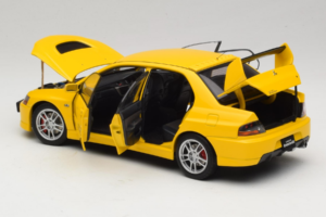 Mitsubishi Lancer Evolution IX GSR Жълт AUTOart 1:18 77192 Метал — снимка 5 от 8