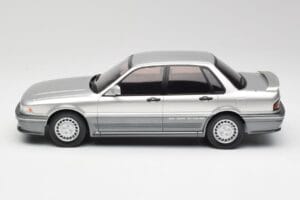 Mitsubishi Galant VR-4 Сребрист IXO 1:18 18CMC191 Метал — снимка 3 от 6