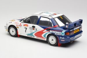 Mitsubishi Lancer Evo 3 Group A #4 T. Makinen / S. Harjanne Rally Australia 1996 Otto 1:18 OT475 Смола — снимка 5 от 6