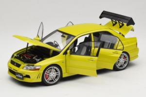 Mitsubishi Lancer Evo VII Mustard Yellow AUTOart 1:18 77166 Метал — снимка 2 от 8