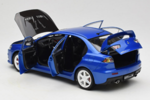 Mitsubishi Lancer Evolution X Син OEM 1:18 MLE01 Метал — снимка 5 от 8