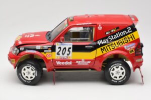 Mitsubishi Pajero Rallye Raid #205 Paris-Dakar Rally 2001 Solido 1:18 9022 Метал — снимка 4 от 8