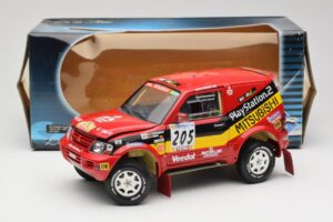 Mitsubishi Pajero Rallye Raid #205 Paris-Dakar Rally 2001 Solido 1:18 9022 Метал — снимка 8 от 8