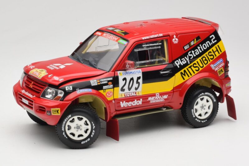 Mitsubishi Pajero Rallye Raid #205 Paris-Dakar Rally 2001 Solido 1:18 9022 Метал