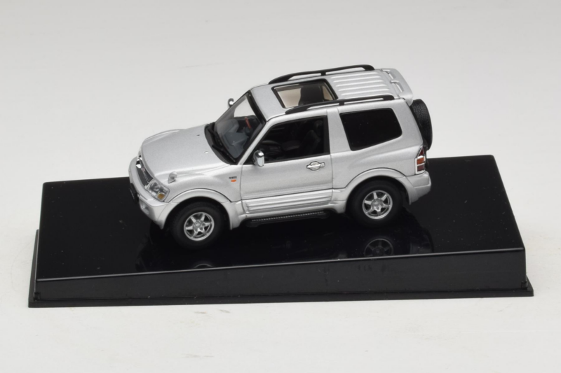 Mitsubishi Pajero SWB Сребърен AUTOart 1:43 57113 Метал