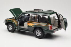 Mitsubishi Pajero V20 LWB Зелен Sun Star 1:18 1225 Метал — снимка 5 от 8