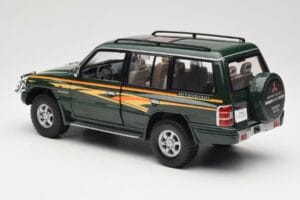 Mitsubishi Pajero V20 LWB Зелен Sun Star 1:18 1225 Метал — снимка 7 от 8