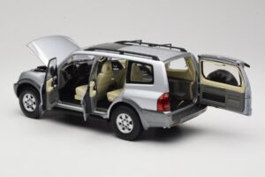 Mitsubishi Pajero V73 Син YC Model 1:18 241218040102010209 Метал — снимка 5 от 8