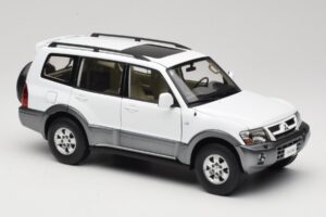 Mitsubishi Pajero V73 Бял YC Model 1:18 241218040103010206 Метал — снимка 6 от 8