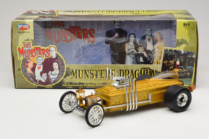 Munsters Dragula Movie Car Joyride 1:18 33266 Метал — снимка 8 от 8