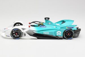 NIO 004 Team NIO #8 T. Dillmann Formula E Season 5 2019 Minichamps 1:18 114180008 Метал — снимка 3 от 6