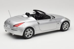Nissan 350Z Z33 Roadster Diamond Сребрист AUTOart 1:18 77371 Метал — снимка 3 от 8