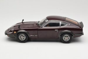 Nissan Fairlady 240Z-G S30 Бордо Kyosho 1:18 08212M Метал — снимка 4 от 8