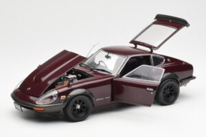 Nissan Fairlady 240ZG Кафяв Kyosho 1:18 08217M Метал — снимка 2 от 8