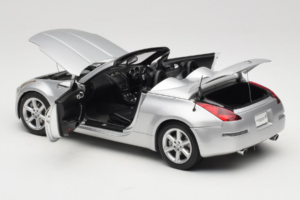 Nissan Fairlady Z Z33 Roadster Diamond Silver AUTOart 1:18 77376 Метал — снимка 5 от 8