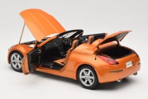 Nissan Fairlady Z Z33 Roadster Sunset Orange AUTOart 1:18 77377 Метал — снимка 5 от 8