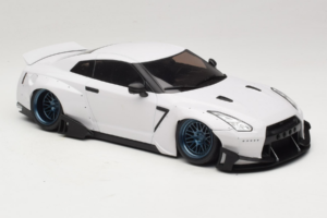 Nissan GT-R R35 Boost Wars 2 Бял Jp Kraemo 1:18 KRAEMO001 Метал — снимка 5 от 7
