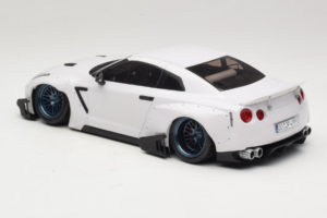 Nissan GT-R R35 Boost Wars 2 Бял Jp Kraemo 1:18 KRAEMO001 Метал — снимка 6 от 7