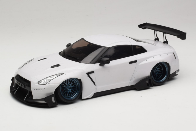 Nissan GT-R R35 Boost Wars 2 Бял Jp Kraemo 1:18 KRAEMO001 Метал