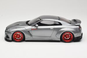Nissan GT-R R35 Prior Design Сив GT Spirit 1:18 GT243 Смола — снимка 3 от 6