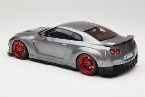 Nissan GT-R R35 Prior Design Сив GT Spirit 1:18 GT243 Смола — снимка 5 от 6