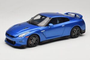 Nissan GT-R R35 Skyline Edition Bayside Blue GT Spirit 1:18 GT521 Смола