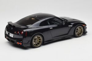 Nissan GT-R R35 Takumi Edition Midnight Purple GT Spirit 1:18 GT932 Смола — снимка 2 от 6