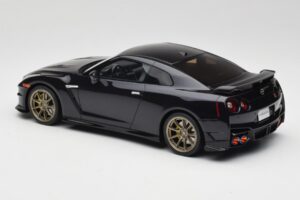 Nissan GT-R R35 Takumi Edition Midnight Purple GT Spirit 1:18 GT932 Смола — снимка 5 от 6