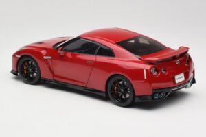 Nissan GT-R R35 Track Edition NISMO Vibrant Red MotorHelix 1:18 M83511 Метал — снимка 7 от 8