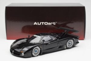 Nissan R390 GT1 #0 24 Hours of Le Mans 1998 AUTOart 1:18 89878 Метал — снимка 8 от 8