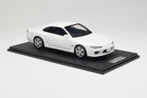 Nissan Silvia S15 Spec-S Бял Cracked Plexi One Model 1:18 REMC034 Метал — снимка 4 от 7