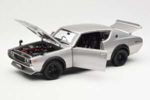 Nissan Skyline 2000 GT-R KPGC110 Сребрист Kyosho 1:18 08255S Метал — снимка 2 от 8
