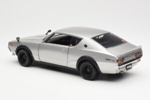 Nissan Skyline 2000 GT-R KPGC110 Сребрист Kyosho 1:18 08255S Метал — снимка 7 от 8