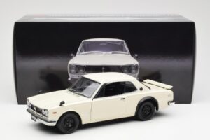 Nissan Skyline 2000 GT-R KPGC110 Бял Kyosho 1:18 08127W Метал — снимка 8 от 8