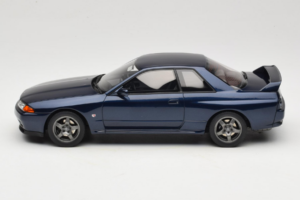 Nissan Skyline GT-R BNR32 Dark Blue Pearl Otto 1:18 OT1199 Смола — снимка 3 от 6