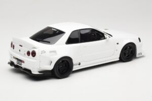 Nissan Skyline GT-R BNR34 by KRC Pearl White Otto 1:18 OT1135 Смола — снимка 2 от 6
