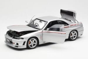 Nissan Skyline GT-R R33 R-Tune Сребрист AUTOart 1:18 77326 Метал — снимка 2 от 8