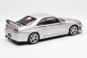 Nissan Skyline GT-R R33 R-Tune Сребрист AUTOart 1:18 77326 Метал — снимка 3 от 8