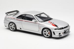 Nissan Skyline GT-R R33 R-Tune Сребрист AUTOart 1:18 77326 Метал — снимка 6 от 8