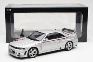 Nissan Skyline GT-R R33 R-Tune Сребрист AUTOart 1:18 77326 Метал — снимка 8 от 8