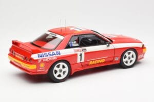 Nissan Skyline GT-R R32 #1 J. Richards / M. Skaife Bathurst 1000 Winner 1992 AUTOart 1:18 89279 Метал — снимка 3 от 8