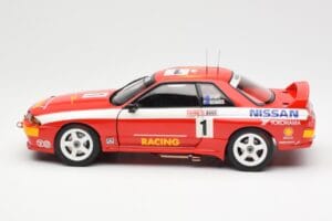 Nissan Skyline GT-R R32 #1 J. Richards / M. Skaife Bathurst 1000 Winner 1992 AUTOart 1:18 89279 Метал — снимка 4 от 8