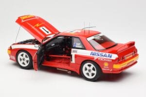 Nissan Skyline GT-R R32 #1 J. Richards / M. Skaife Bathurst 1000 Winner 1992 AUTOart 1:18 89279 Метал — снимка 5 от 8