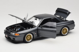 Nissan Skyline GT-R R32 V-Spec II Tuned Gun Grey Metallic AUTOart 1:18 77417 Метал — снимка 2 от 8