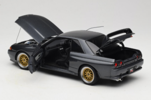 Nissan Skyline GT-R R32 V-Spec II Tuned Gun Grey Metallic AUTOart 1:18 77417 Метал — снимка 5 от 8