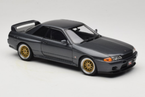 Nissan Skyline GT-R R32 V-Spec II Tuned Gun Grey Metallic AUTOart 1:18 77417 Метал — снимка 6 от 8
