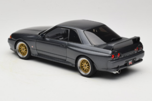 Nissan Skyline GT-R R32 V-Spec II Tuned Gun Grey Metallic AUTOart 1:18 77417 Метал — снимка 7 от 8