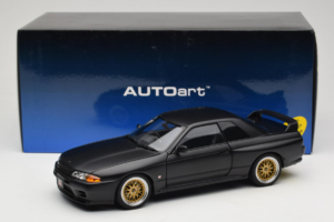 Nissan Skyline GT-R R32 V-Spec II Tuned Version Matt Black AUTOart 1:18 77418 Метал — снимка 8 от 8