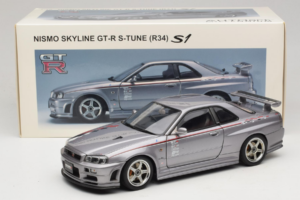 Nissan Skyline GT-R R34 Nismo S-Tune Сребрист AUTOart 1:18 77358 Метал — снимка 8 от 8