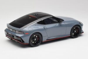 Nissan Z RZ34 NISMO Stealth Сив GT Spirit 1:18 GT484 Смола — снимка 2 от 6